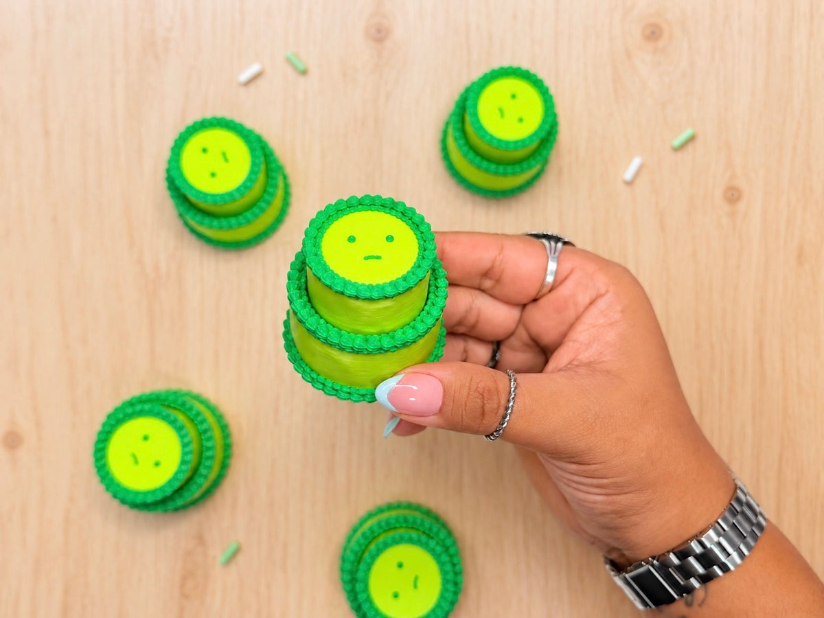 Frosted Face Cake Clicker