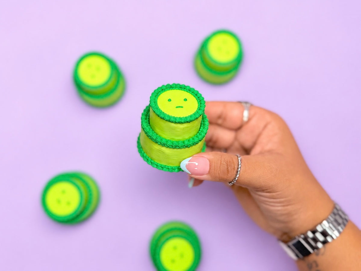 Frosted Face Cake Clicker