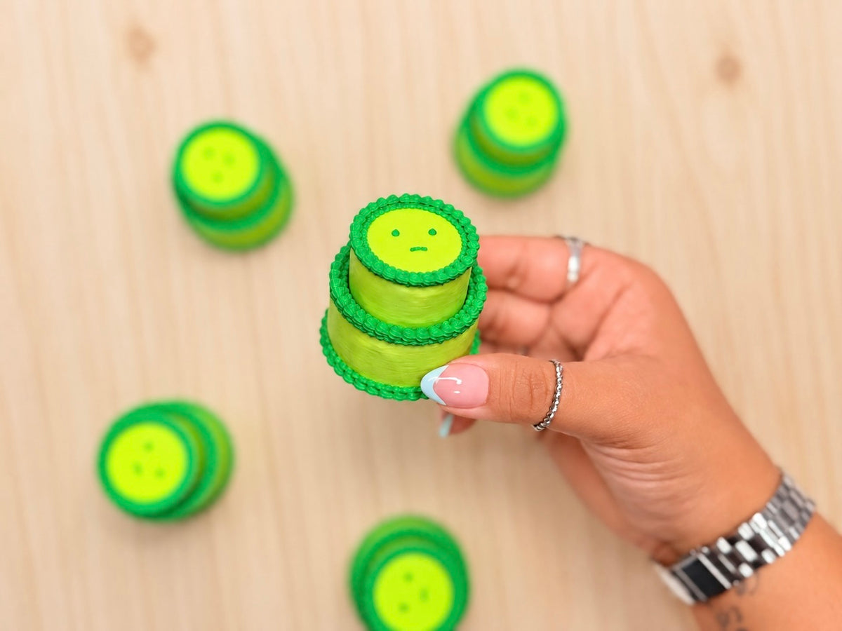 Frosted Face Cake Clicker
